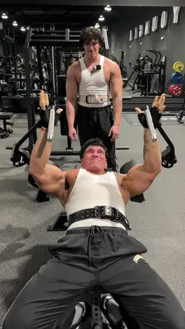 New Youtube video now live! #hanyrambod #viral #mrolympia #motivation #bodybuilding #fst7training #fyp #shizzy #jizzy #chestday 