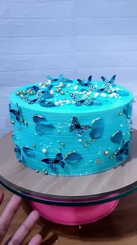 Vc só precisa de uma forma, um resto de chantilly e criatividade, quem aí vai tentar? #fy #fypシ #criativo #viral #bolo #decoração #amor 
