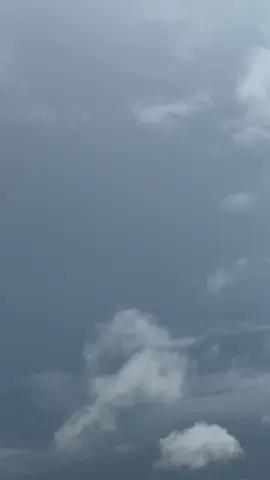 Mendung☁️ #langit #clouds #sky #astrophile #fyp #videolangit #mendung #gerimis 