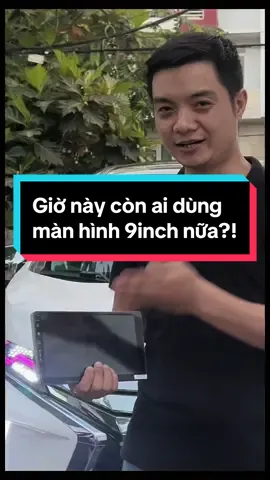 Năm mới 2024 rồi mà còn xài màn hình 9inch làm gì nữa các bác?! Đến ngay ZKar Auto để trải nghiệm màn hình 13inch mà giá chỉ bằng hoặc thậm chí rẻ hơn cả màn hình 9 inch. #ThanhThoiLuotTet #phukienxehoi #phukienoto #zkarauto #xehay #fyp #manhinhandroid #manhinh13inch 