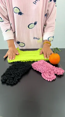 Check this magic shopping bag!!!!  hand size but huge capacity, various scenarios.  Stretch as big as you can!!  #lifehacks #magicbag #magicshoppingbag #KitchenHacks #resuableshoppingbags #KitchenHacks #fruitbag #sunnysbestbuy #urthebest2020 #pineapplebag #stretchbag #handsizebag #shoppingbags #kitchenbag 