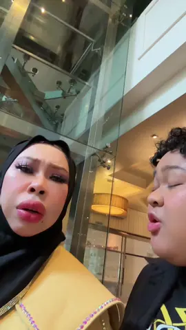 Dah jumpa 2 lagi 5  #shouldbeme #fyp #funny #cikb #tiktokmalaysia #datoserivida #twin 