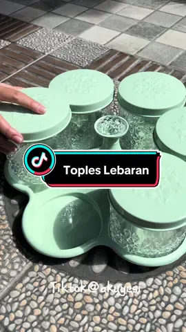 Toples Calista 6 Daun ,untuk lebaran/naro cemilan ,beli sekarang bund biar bisa pilih warna kesukaan😍👍#topleslebaran #toples6dauncalista #toplescalista #toplesviral #shopmaster #toples 