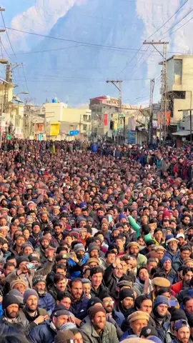 A multitude of residents from diverse corners of Baltistan have congregated at Yadgar-e-Shuhdah in Skardu, fervently protesting against the recently introduced finance bill and the notable escalation in wheat prices. This gathering comprises people who have been steadfastly expressing their discontent for the past 32 days at Yadgar-e-Shuhdah.