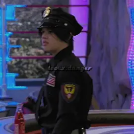 she's a police officer ---😻💍 #fy #edits #dangerforce #dangerforceedits #lulaelenachapadesilva #havanfloresminhanamo 