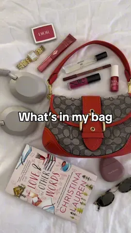Whats in my bag?!✨ #whatsinmybag #girlythings #y2k #coachbag #sonyheadphones #lipoil #lipbalm #loveandotherwords #diorblush #lipliner 