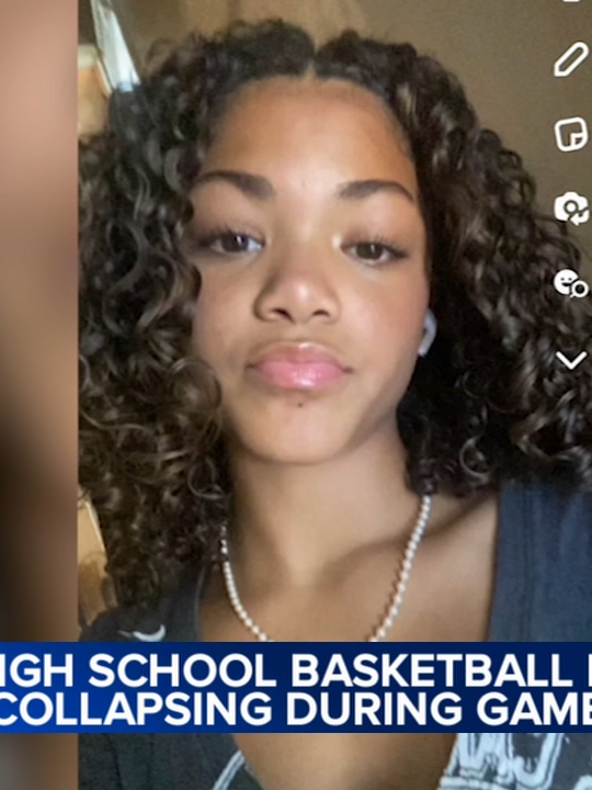 A high school basketball player in Momence, Amari Crite, died after she collapsed during a game, the school district said. #news #fyp