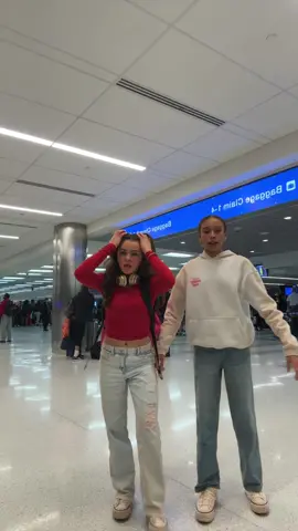 Airport version 💖🩷🫶@Anis 