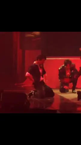 The choreography of this song is so dangerous 🫣 #ateez #songmingi #mingiateez #송민기 #민기 #ateezconcert #towardsthelighttour 