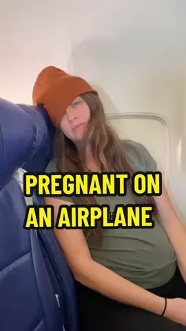 Things I did while flying pregnant (to feel more comfy) Drop any other recommendations below 👇🏼 #pregnantlife #pregnant🤰 #pregnant #pregnanttips #pregnanttipsandtricks 