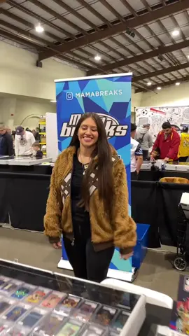 The talk of the hobby! @mamabreaks Customer pulls the 1/1 Darth Vader Superfractor chase card from a SINGLE pack of @topps Star Wars Galaxy during @the.union.marketplace show last week! Absolutely insane! Talked to quite a few different people around the show and the card is expected to fetch five figures, and double+ if it gems at @psacard. This sale will be fun to watch and congratulations to the lucky customer who pulled it! Her first pack ever! Crazy right? How much do you think it will fetch at @goldinco? @mrwylie22 @theunion_alex @michaelrubin @mikemahan @fanatics @kengoldin  . #thehobby #whodoyoucollect #starwarscards #tradingcards #starwars #darthvader #sportscards #sportscard #sportscardinvesting #sportscardsandmemorbilia #sportscardcollecting #fyp #blowthisup 