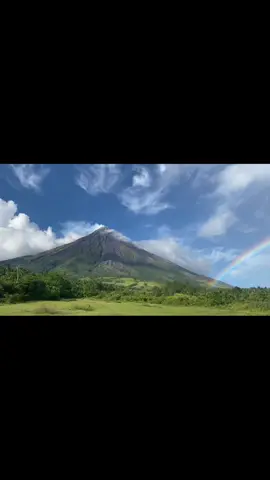 Mt. Mayon plus the rainbow #mtmayon #bicol #fyp #bossd #greenlava #nature #philippines #clouds #sky #blue #green #rainbow #fypシ #fypシ゚viral #fypage 