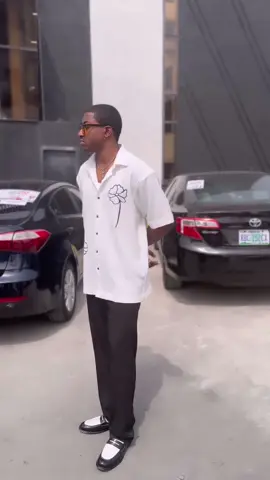 Outfit of the day 😮‍💨  . #roy4190 #xyzbca #dressing #tiktoknigeria🇳🇬 #fypシ゚viral #fashion #sentorwears #vogue #OOTD #dressing 