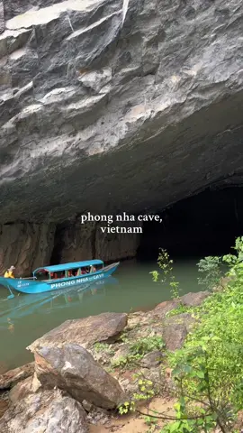Exploring Phong Nha Cave ✨ #travel #solotravel #phongnha #phongnhacave #vietnamcaves #caves #backpackingvietnam 