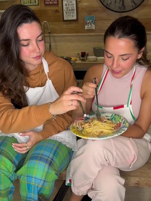 COZINHANDO COM A CAMI - em live aqui no Tiktok! Marca ai o famoso que vocês querem ver por aqui ❤️ bejuuuuuu