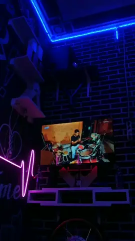 Titip Cinta | Joko Krewol #fypシ #fypシ゚viral #lewatberandamufypシ゚viraltiktok #kamaraesthethic #storywa #music #vibesmalamhari #dangduttiktok #dangdutjatim #titipcinta #cakkrewol #fariskendang #oomegamusic #semogarame #bahanswmubolo😁 