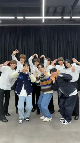 #라이즈  선배님들과 #love119  챌린지를???   #riize  #bigocean #수어챌린지  #국제수화  #RISEandREALIZE  #RIIZE_Love119 #빅오션  #S-BOYZ  #연습생  #KPOP  #idol  #아이돌  #signlanguage  #케이팝