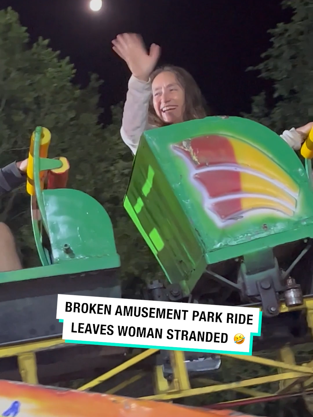 She was not happy! 🤣 🎥 Viralhog #UNILAD #fyp #foryou #foryoupage #rollercoaster #fail #tech #themepark #amusementpark