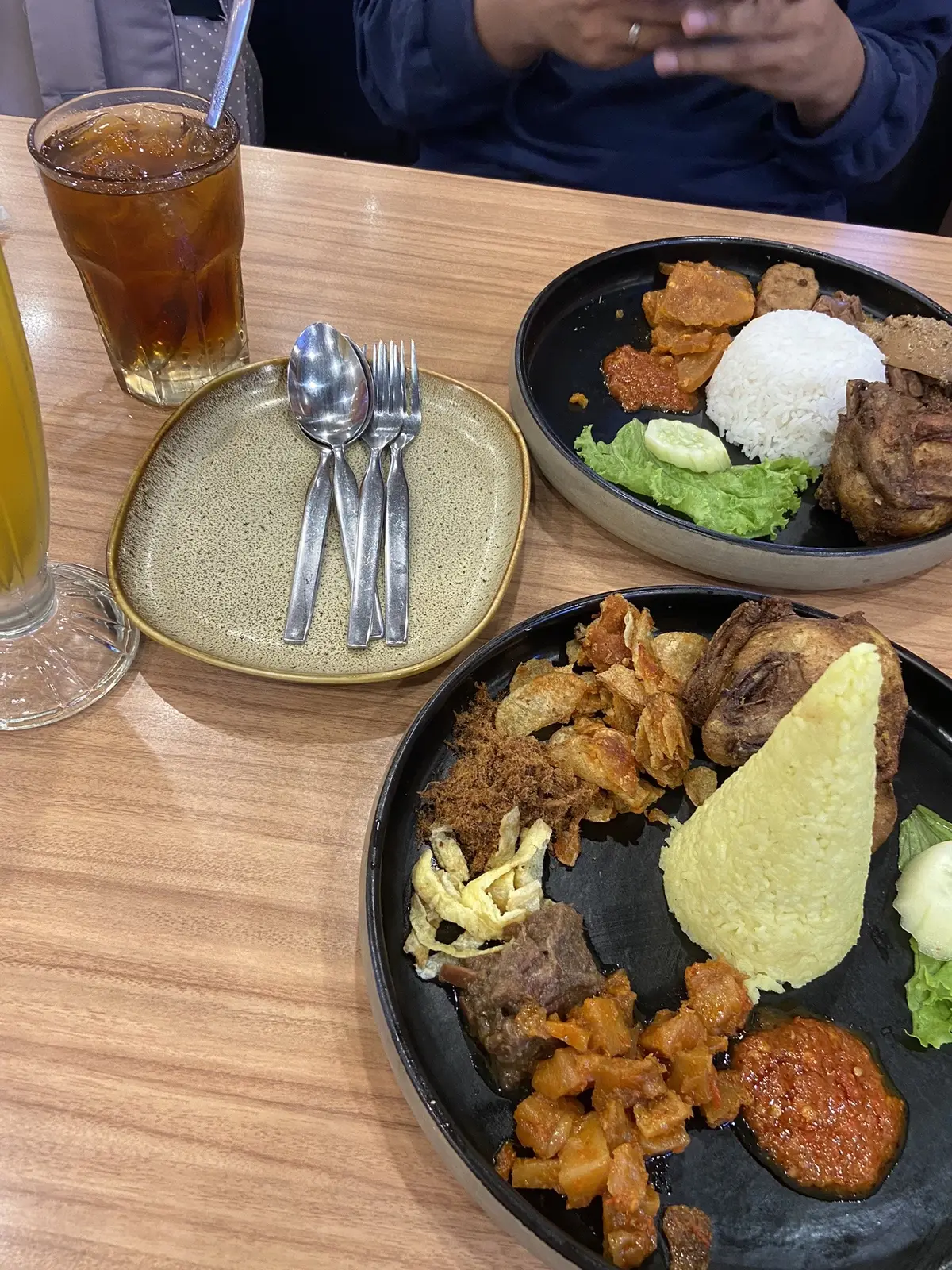 #masyaallah #makanan #papmam #papmakanan #makanan #aeonmall #estehindonesia #ikeaicecream #ikea #gamchi #sushi 