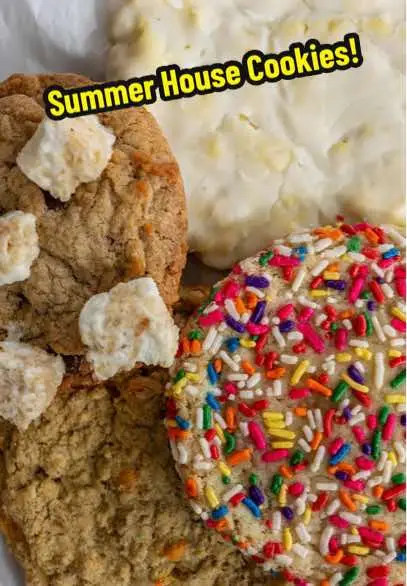 Reply with yours!  #summerhouse #summerhouseonthelake #disneysprings #disneyfood #annualpassholder #disneyfoodie #snacks #cookies #disneyworld #wdw #waltdisneyworld #pixar #disneyparks #orlando 