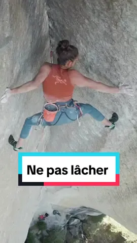 Regardez la taille des bras #climb #escalade #alainrobert #freesolo #femme #sport 