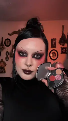 Playing with the Girlcult “Like Fire” pallette today 🔥 🗡️ im actually obsessed with how this turned out  #girlcult#girlcultmakeup#goth#gothmakeup#gothfashion#noctex#alternative
