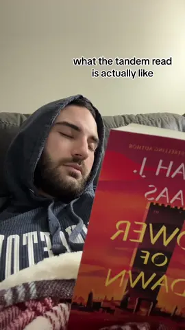 These books couldn’t be more opposite                                                                                            #BookTok #tog #sjm #throneofglass #tandemread #fantasy #fantasybooktok #reading #booktokfyp #fyp #funny 