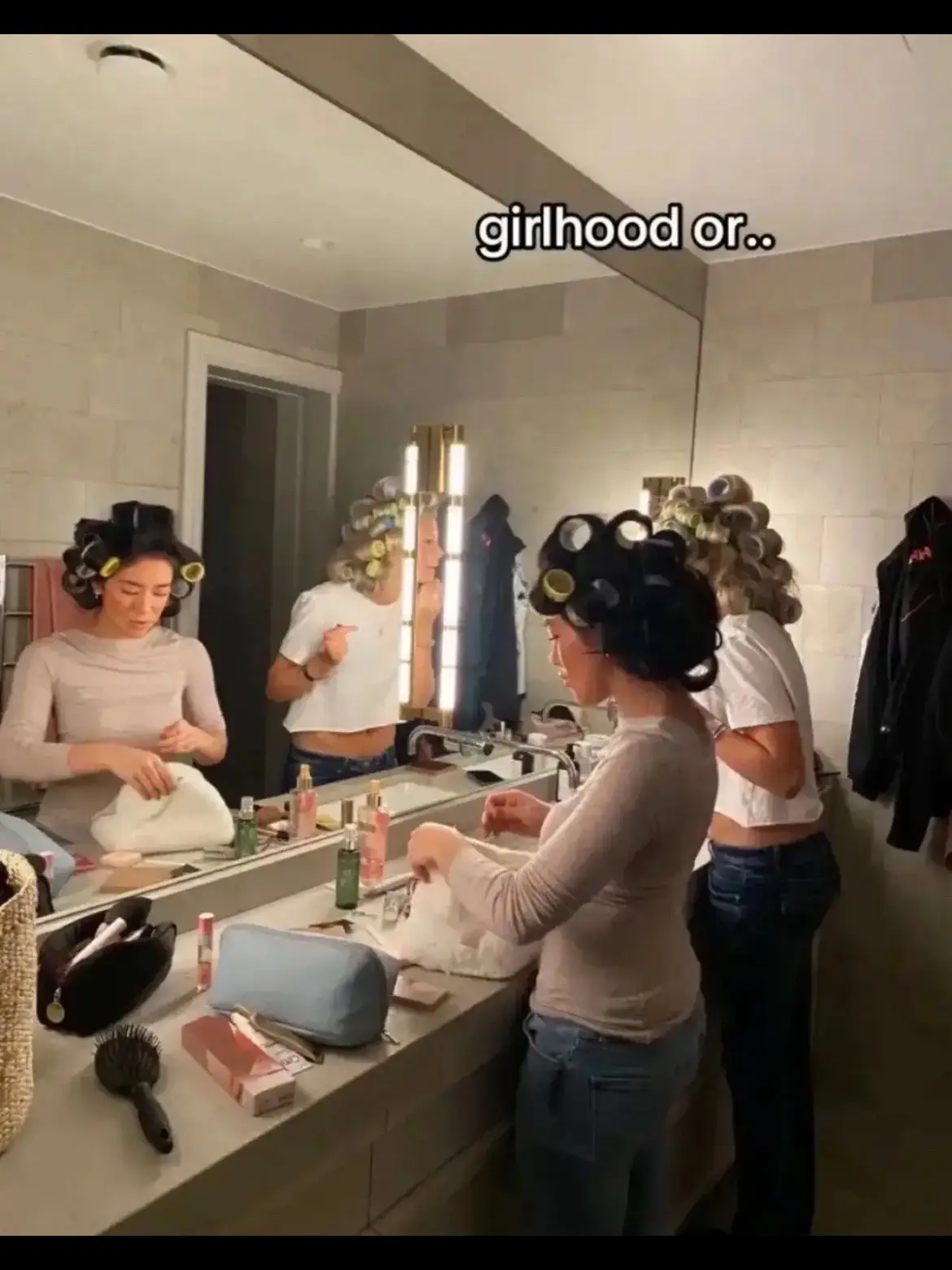 #girlhood #girls #girlhoodaesthetic #womenempowerment #ibs #stomachproblems #stomachissues #gi 