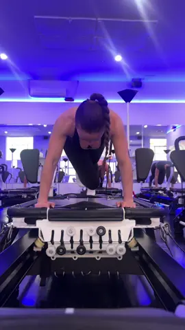 Just me and the machine  #lagree #lagreefitness #megaformer #healthy #wellness #wellnesstips #workout #workoutroutine #workoutmotivation #girls #strongwomen #lean #toned #health #motivation #selflove #SelfCare #confidence 