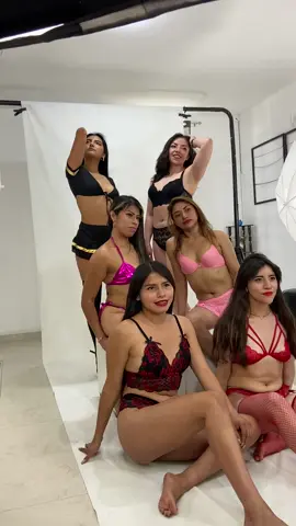 Sesión de fotos de nuestras modelos de Lencería Angy te gustaría participar a ti 🥰❤️#mujeres #lenceria #amor #mujer #medias #ligeros #belleza #tangas #señoritas #hermosas #sonrisa 