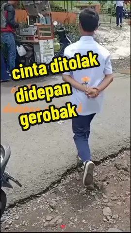 cinta ditolak didepan gerobak #wanitaidaman #wanita #halimbastuslex #bastuslex #cilokdangdut #bastuslex #fyp #smp #bucinberkelas #smpstoryy🌻 #tasik #foryoupage❤️❤️ 