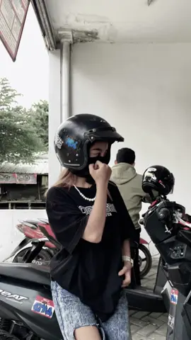 #storybucin❤️‍ #sadstory🥀 #klatengirl🏴‍☠️ #wadidaww😎 #gondesstylejogja⚡ 