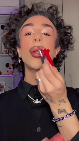 Qualcuno ha visto le mie labbra ?😅
