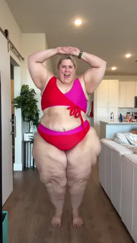 When your goal swimsuit finally fits. 😭  #selflove #fitnessjourney #bodypositivity 