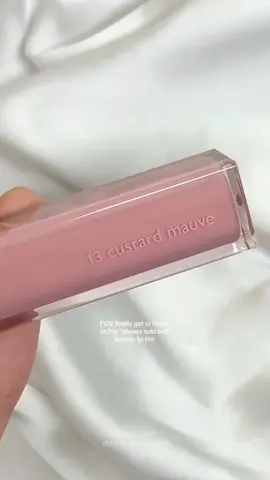I'm literally obsessed in this romand dewy tint 😫🎀✨️ on the shade custard mauve 🍓 grab yours now limited stocks only! 🛒✨️ #fyp #fypp #romand #fypg  #custardmauve #prettylips  #romanddewyfulwatertint  #fypppppppppppppp #boost  #prettylips #engagement #cooltone #cooltonegirly  #13custardmauve #coquette  #coquettemakeup#aesthetic 
