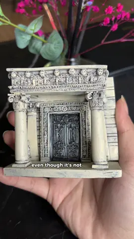 Welcome back to my final part of sculpting a miniature beaux-arts style building out of polymer clay! 🏛️ Definitely proud of how it turned out, there was tons of love poured into this months long project. Even though it had its flaws and some things didn’t turn out as expected, I’m glad I took on a challenge I initially thought was impossible 🥹 #art #clay #miniature #nyc #building #architecture 