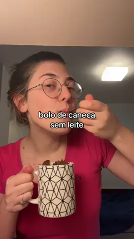 da pra fazer bolo de caneca sem leite hihihi fica ai a dica  #bolodecaneca 