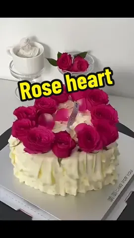 #cakemaking #cakemakingtutorial #ValentinesDay #valentinescake #rosecake#roseheartcake #roseheart 