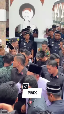 PMX #fyp #fypdongggggggg #fypppppppppppppp #pmx #anwaribrahim #bodyguard #pm 