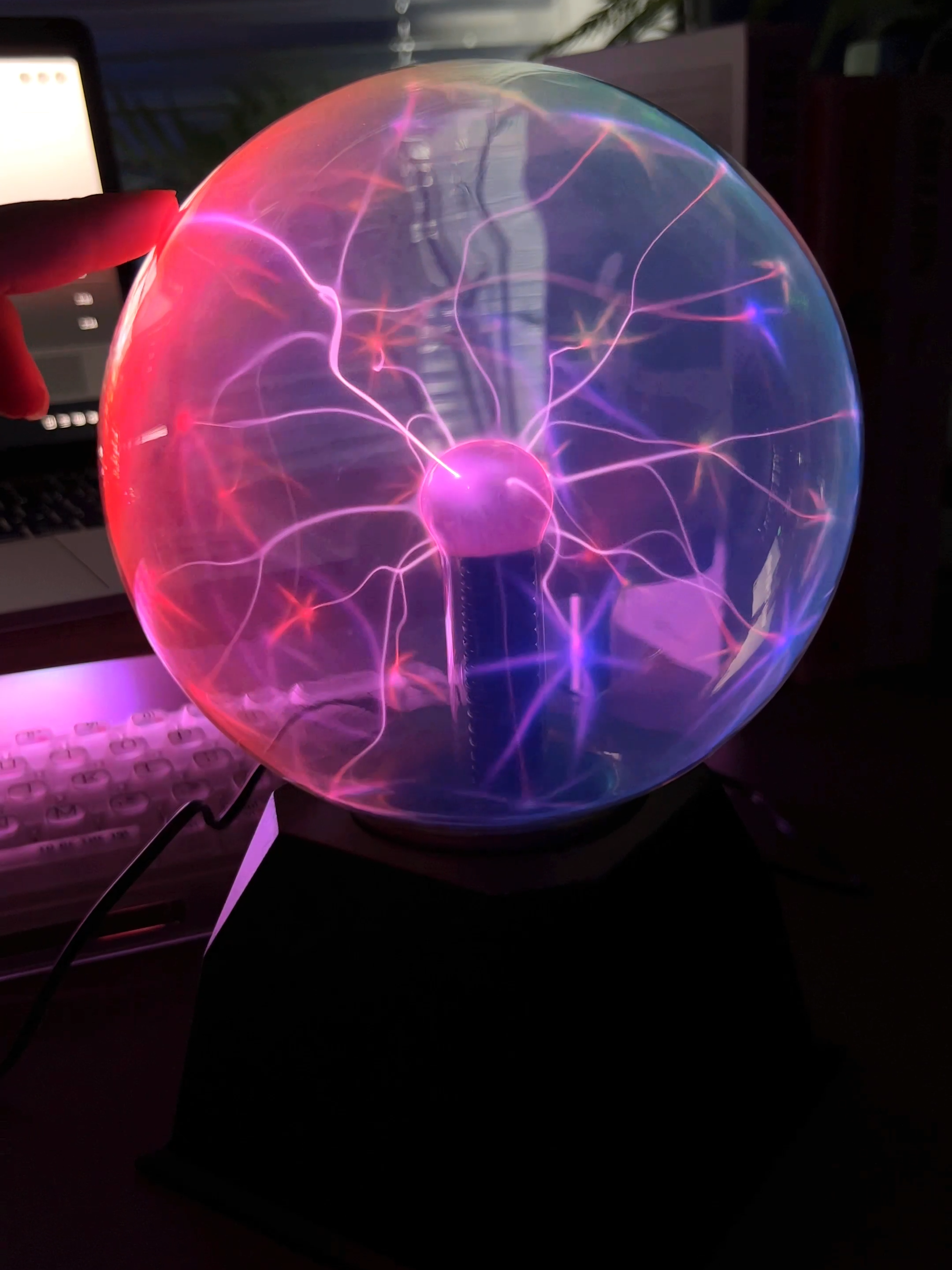 coolest lamp? or magic ball?#lamp  #desklamp #desksetup #fyp #tktokmakemebuyit @