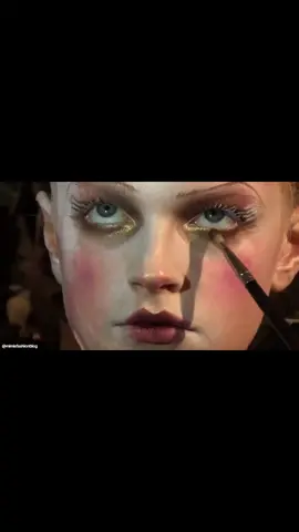 The art of Pat McGrath ! Maison Margiela Artisanal Collection 22  #makeupartist #fashion #fashiontiktok #fyp #makeup #model #Runway