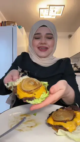 Ihr wisst nicht, wie aufgeregt ich war 🤦🏻‍♀️  #burger #arabic #essen #food #mukbang #fyp 