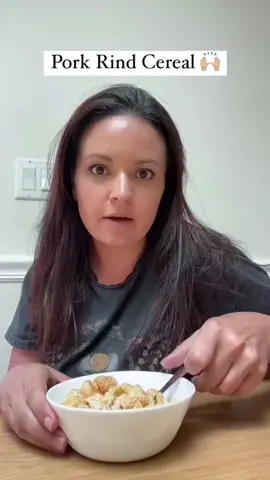 Keto cereal 🤔 people are saying it tastes like cinnamon toast crunch. Has anyone tried this?  🔥 Follow for more recipes and inspo  👉 Share with someone who needs this Cre: itscourtneyluna #ketocereal #lowcarbcereal #porkrinds #ketobreakfast  #ketoideas #ketofriendly #ketodiet #ketorecipes #ketolife #ketomeal  #simpleketoideas #ketoforbeginners #ketotipsandtricks #ketosnacks  #lowcarbmeals #lowcarbsnacks #ketoresults #ketoaf #ketolifestyle #lowcarbforbeginners