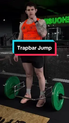 Trapbar Jump 🏋️‍♂️ Only use around 30% of 1RM weight and try and move as quick and as high as possible opposed to trying to jump with as much weight as possible 👍 Want your own plan? ⬇️ in bio for coaching application and set plans 🤝 #gaa #gym #powertraining #plyometrics #plyos #jumps #strengthandconditioning #legday #legpower 