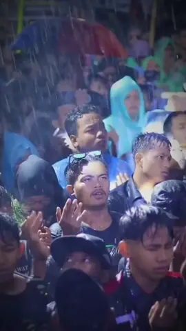 menangis di mahalul qiyam lebih baik dari pada nangis karna cinta .. #dawuhkyai #ngajibareng #sholawat #majelissholawat #teruslahbersholawat #fyp #fypシ #bumisholawat #jawatimur #situbondo 
