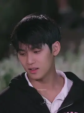 His bareface so handsome 😫😫 #mingyu #kimmingyu #seventeen #seventeen17_official #fyp #fypシ #foryou #foryoupage 