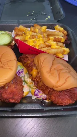 #elpaso #tx the wait is FINALLY OVER! Your FIRST EVER #daveshotchicken opens FRIDAY 2/9👉🏻( 12261 Eastlake Blvd, Suite E509, El Paso, TX 79928 )👈🏻 you know we’re SUPER EXCITED about this one, so TAG EVERYBODY you know and come get your #spicychickensandwich #daveshotchickenmukbang #davesmukbang #newrestaurantalert #fyp #asmr #daveshotchickenreview  
