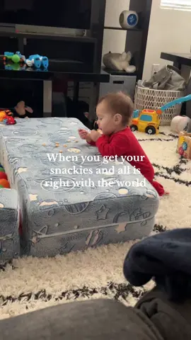 Happy snack dance  #baby #babytok 