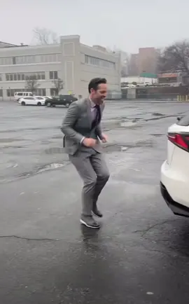 😂😂😂 Brilliant 🚨  #caralarm #caralarmdance #caralarmchallenge #caralarmbeat #lol #funny #dance #comedy #comedydance #joke #comedian #brilliant #creative #danceviral #fyp 