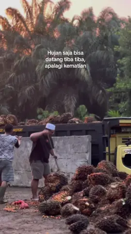 Kejarlah dunia’mu tapi jangan lupakan akhirat’mu😇😇